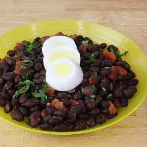 Desayuno De Frijoles Negros Con Huevo